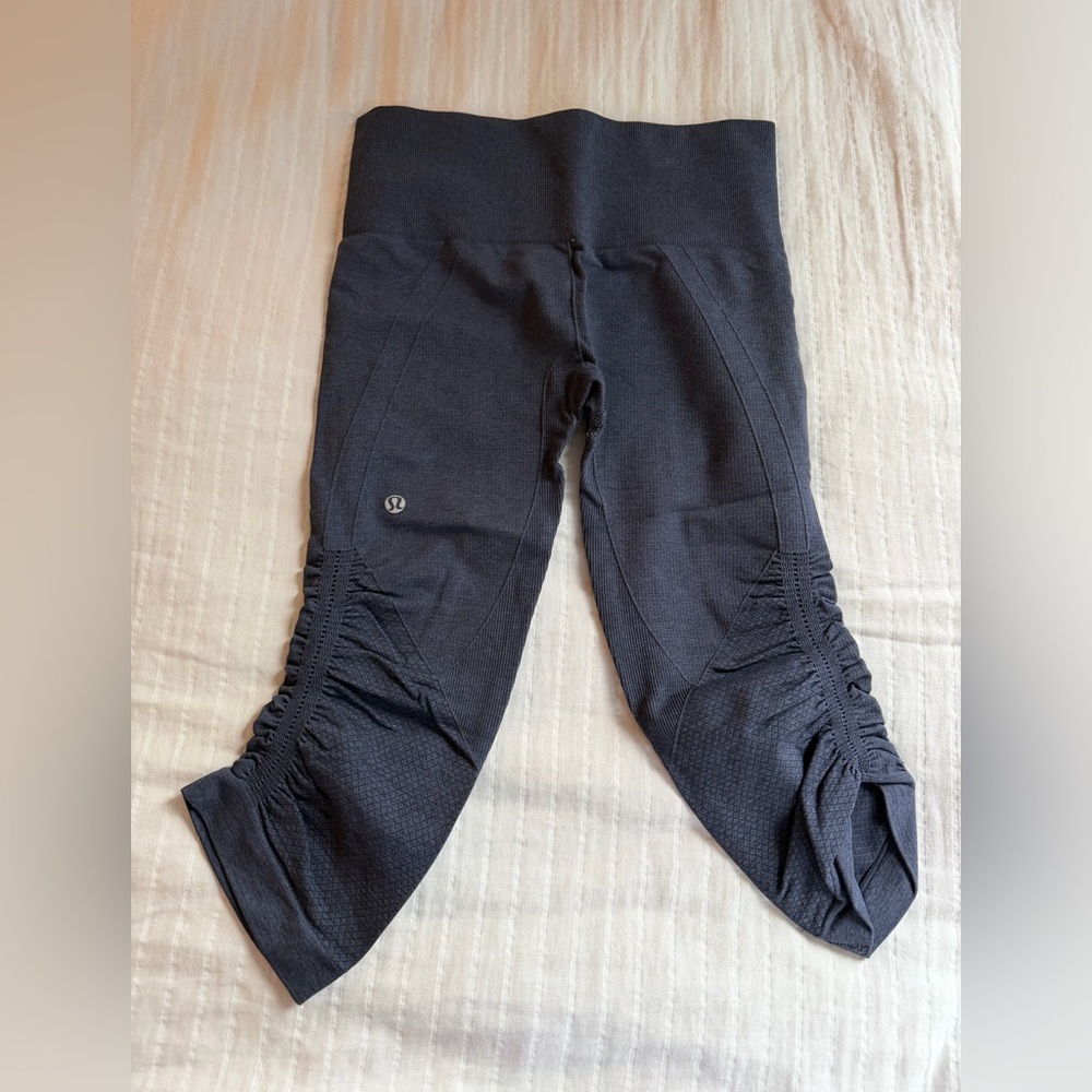 Lululemon Carpis 3/4 length Leggings